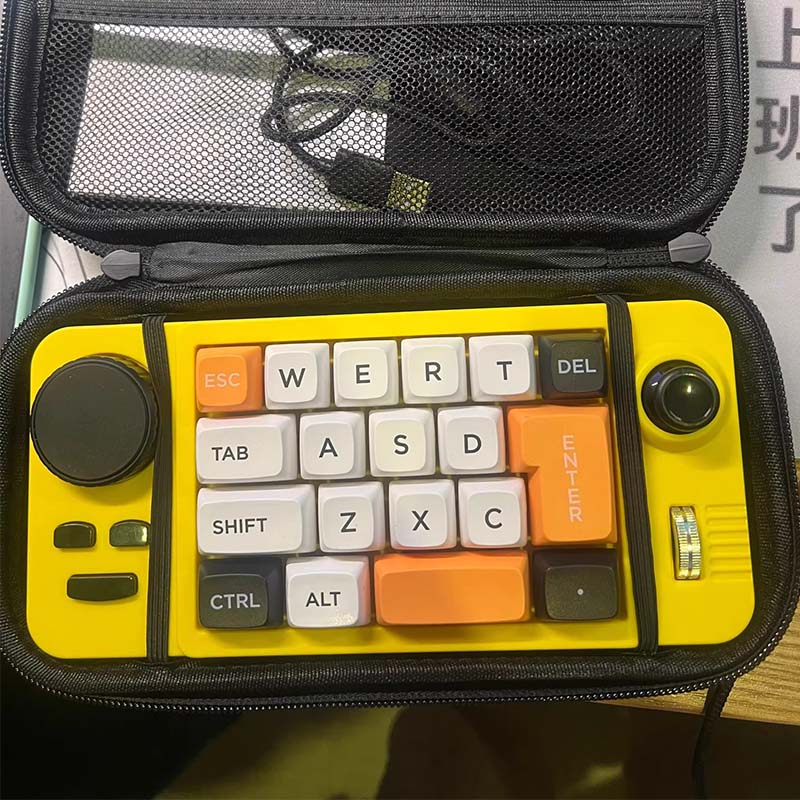 คีย์บอร์ดเกมมิ่งแบบมีสาย K811  - Gaming Keyboard 1 Hand บทวิจารณ์และราคา